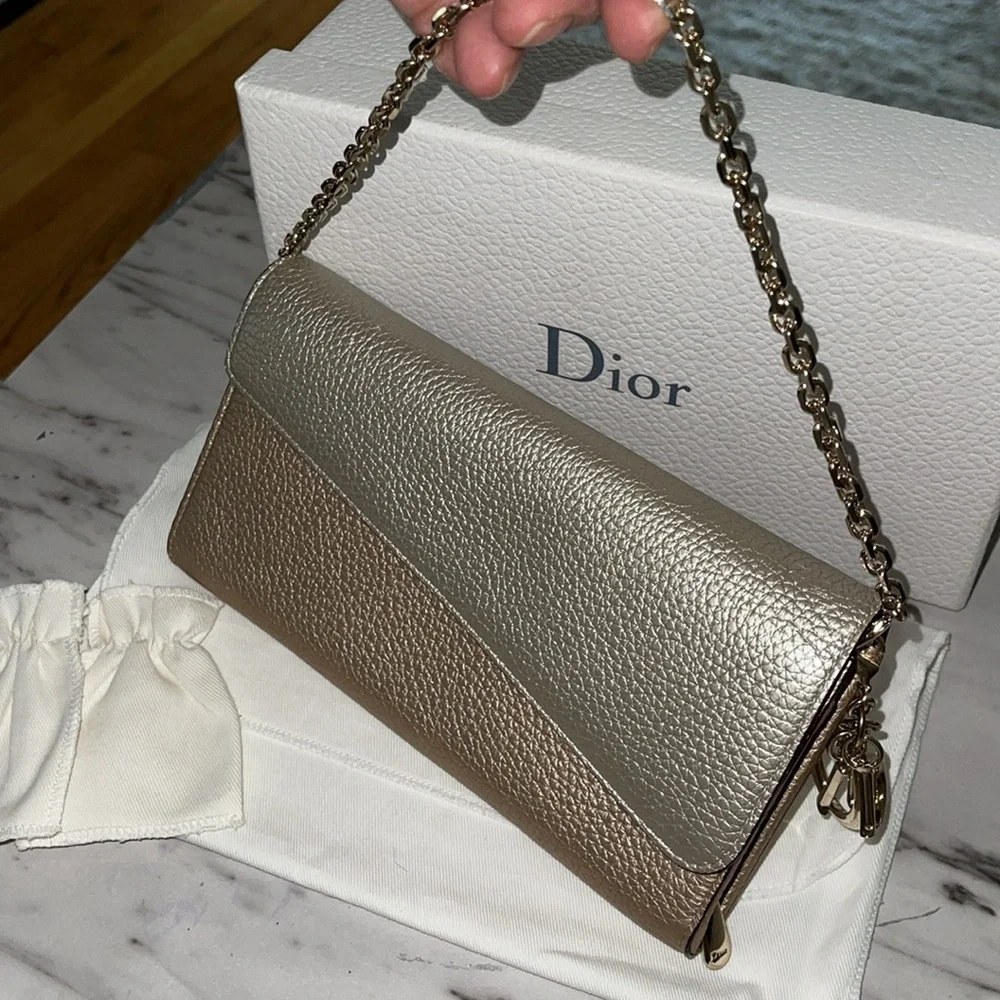 Preloved Christain Dior wallet on chain